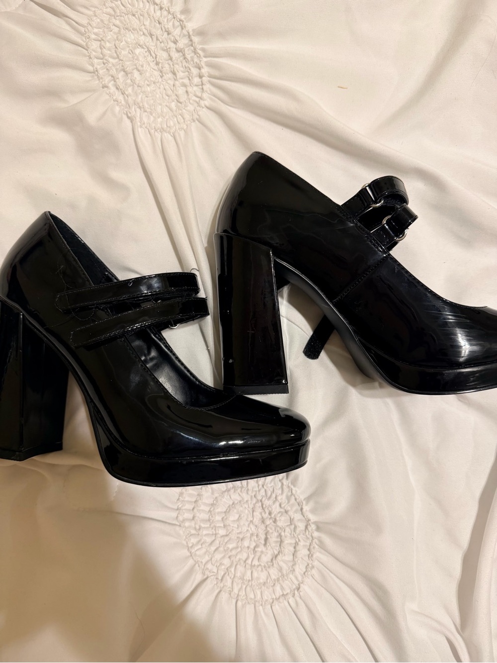 Steve Madden Black Patent Mary Jane Block Heel Pumps